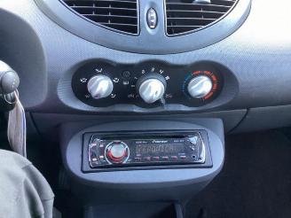 Renault Twingo Twingo II (CN), Hatchback 3-drs, 2007 / 2014 1.2 16V picture 14