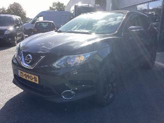 Vaurioauto  passenger cars Nissan Qashqai 1.2 DIG-T 2014/3