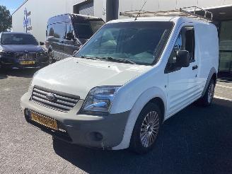 damaged passenger cars Ford Tourneo Connect 1.8 TDI 2011/9