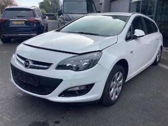 rozbiórka samochody osobowe Opel Astra Astra J Sports Tourer (PD8/PE8/PF8), Combi, 2010 / 2015 2.0 CDTI 16V 165 2015/10