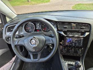 Volkswagen Golf 1.0 TSI Trendline picture 17