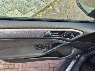Volkswagen Golf 1.0 TSI Trendline picture 13