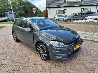 Volkswagen Golf 1.0 TSI Trendline picture 2