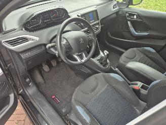Peugeot 208 1.4 VTi Allure picture 11