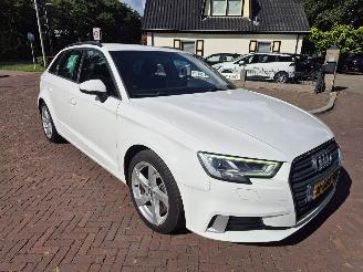 uszkodzony samochody osobowe Audi A3 30 TFSI SPORT EDITION 2020/5