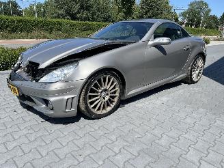 Vaurioauto  passenger cars Mercedes SLK 200 K Automaat origineel AMG pakket 2005/11