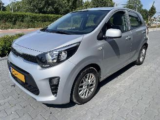 krockskadad bil auto Kia Picanto 1.0 DPi DynamicLine  airco cruise camera Carplay 2023/11