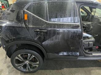 Vrakbiler auto Volvo XC40 XC40 (XZ), SUV, 2017 1.5 T4 Plug-in Hybrid 12V 2020/1