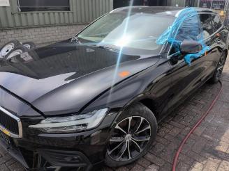 Purkuautot passenger cars Volvo V-60 V60 II (ZW), Combi, 2018 2.0 B3 16V Mild Hybrid 2020/8