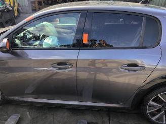 Uttjänta bilar auto Peugeot 208 208 II (UB/UH/UP), Hatchback 5-drs, 2019 1.2 Vti 12V PureTech 130 2022/2
