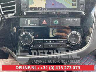 Mitsubishi Outlander Outlander (GF/GG), SUV, 2012 / 2022 2.0 16V PHEV 4x4 picture 11