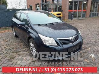 Coche siniestrado Toyota Avensis Avensis Wagon (T27), Combi, 2008 / 2018 2.2 16V D-4D-F 150 2011/5