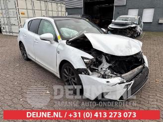 Vrakbiler auto Lexus Ct CT 200h, Hatchback, 2010 1.8 16V 2014/11