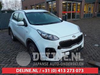 Salvage car Kia Sportage Sportage (QL), Terreinwagen, 2015 / 2022 1.7 CRDi 115 16V 4x2 2017/6