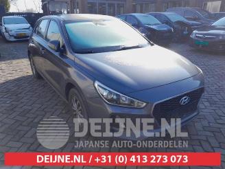 Vrakbiler auto Hyundai I-30 i30 (PDEB5/PDEBB/PDEBD/PDEBE), Hatchback, 2016 1.0 T-GDI 12V 2018/5