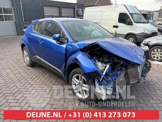 rozbiórka samochody osobowe Toyota C-HR C-HR (X1,X5), SUV, 2016 1.8 16V Hybrid 2021