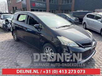 Auto da rottamare Toyota Prius Plus Prius Plus (ZVW4), MPV, 2011 1.8 Hybrid 16V 2014/4