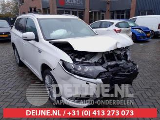 Uttjänta bilar auto Mitsubishi Outlander  2019/1