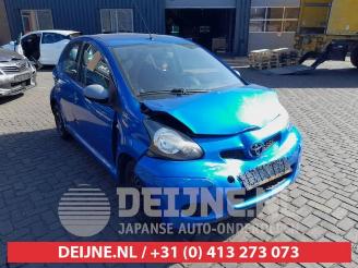 Salvage car Toyota Aygo Aygo (B10), Hatchback, 2005 / 2014 1.0 12V VVT-i 2010/11