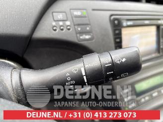 Toyota Prius Prius (ZVW3), Hatchback, 2009 / 2016 1.8 16V picture 12