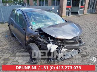 Uttjänta bilar auto Toyota Yaris Yaris III (P13), Hatchback, 2010 / 2020 1.0 12V VVT-i 2012/3