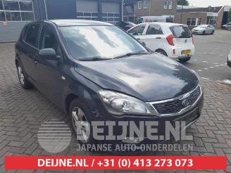 rozbiórka samochody osobowe Kia Cee d Cee'd (EDB5), Hatchback 5-drs, 2006 / 2012 1.4 CVVT 16V 2010/1