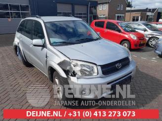 Vrakbiler auto Toyota Rav-4 RAV4 (A2), Terreinwagen, 2000 / 2005 2.0 16V VVT-i 4x4 2004
