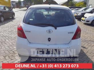 Toyota Yaris Yaris II (P9), Hatchback, 2005 / 2014 1.0 12V VVT-i picture 6