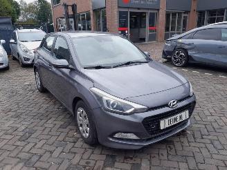 Coche accidentado Hyundai I-20  2016/7