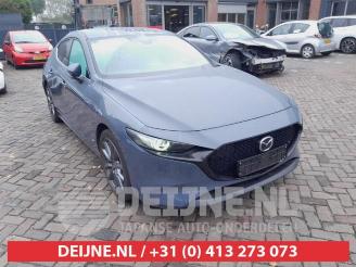 Démontage voiture Mazda 3 3 Sport (BP), Hatchback, 2018 2.0 e-SkyActiv-G 150 16V 2021/6
