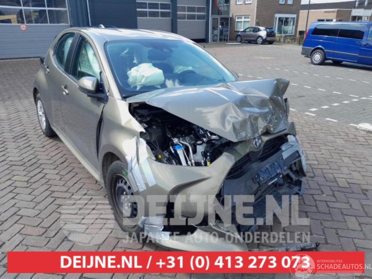 Toyota Yaris Yaris IV (P21/PA1/PH1), Hatchback, 2020 1.5 12V Hybrid 115