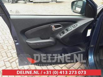 Hyundai Ix35 iX35 (LM), SUV, 2009 / 2015 2.0 16V picture 11