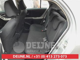 Toyota Yaris Yaris II (P9), Hatchback, 2005 / 2014 1.3 16V VVT-i picture 13