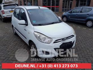Vrakbiler auto Hyundai I-10 i10 (F5), Hatchback, 2007 / 2013 1.0i 12V 2013/1