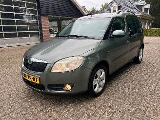 Vaurioauto  passenger cars Skoda Roomster 1.4 16v Style 2007/10