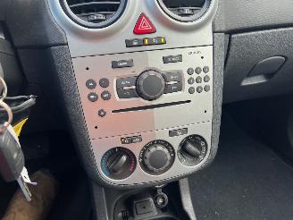 Opel Corsa 1.2i Edition Automaat picture 16