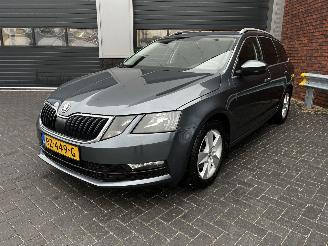 Vaurioauto  passenger cars Skoda Octavia 1.0 TSI STATION NAVI / CRUISE / PDC 2018/3