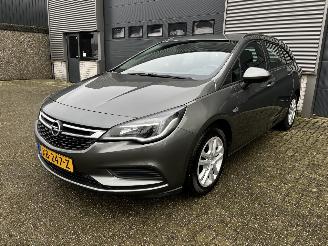 Vaurioauto  passenger cars Opel Astra SPORTS TOURER 1.0I NAVI / CRUISE / PDC 2018/5