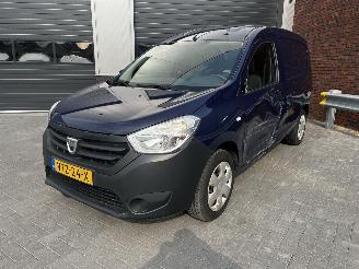 Vaurioauto  passenger cars Dacia Dokker 1.6i 2014/3