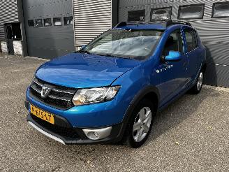 Voiture accidenté Dacia Sandero STEPWAY 0.9 TCE AIRCO / CRUISE / NAVI / PDC 2016/1