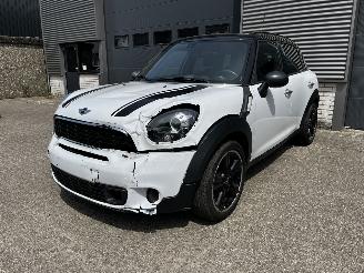 krockskadad bil auto Mini Countryman S 1.6i 185PK 2011/11
