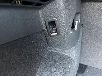 Volkswagen Golf 1.5 eTSI AUTOMAAT / NAVI / CRUISE / LED / ENZ ENZ picture 23