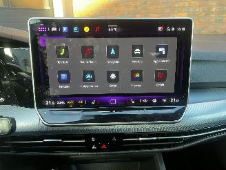 Volkswagen Golf 1.5 eTSI AUTOMAAT / NAVI / CRUISE / LED / ENZ ENZ picture 13