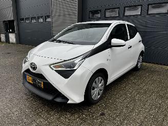 uszkodzony samochody osobowe Toyota Aygo 1.0 VVT-i AIRCO / CRUISE 2022/1