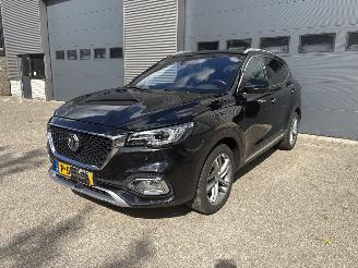 Voiture accidenté MG EHS 1.5 TGDI PLUG IN / LEER / PANO / CRUISE / CAMERA 2022/5