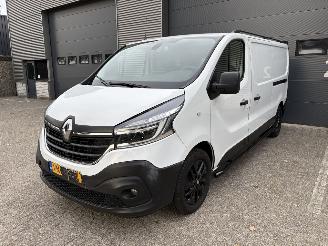 uszkodzony samochody ciężarowe Renault Trafic 2.0 dCI L2 H1  AUTOMAAT / NAVI / CAMERA / CRUISE 2021/11