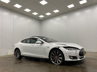 Vaurioauto  passenger cars Tesla Model S P85D Performance Panoramadak 2015/3