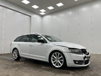 Damaged car Skoda Octavia Combi 1.6 TDI Autom. Navi Clima 2017/2