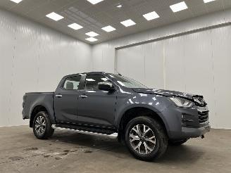 damaged commercial vehicles Isuzu D-Max 1.9d Autom. DC 4WD Clima 2024/5
