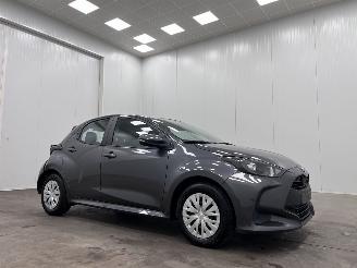 skadebil auto Toyota Yaris 1.5 Hybrid Clima 2023/11